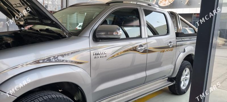 Toyota Hilux 2015 - 400 000 TMT - Ýolöten - img 3