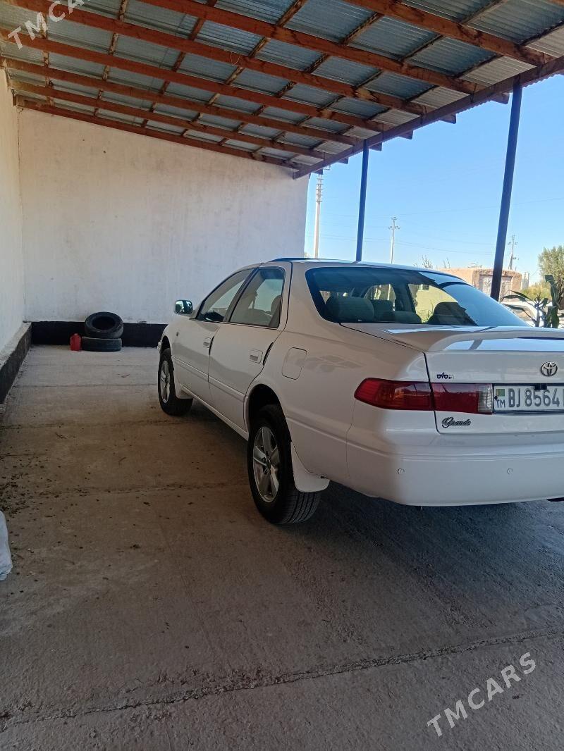 Toyota Camry 2000 - 135 000 TMT - Boldumsaz - img 5