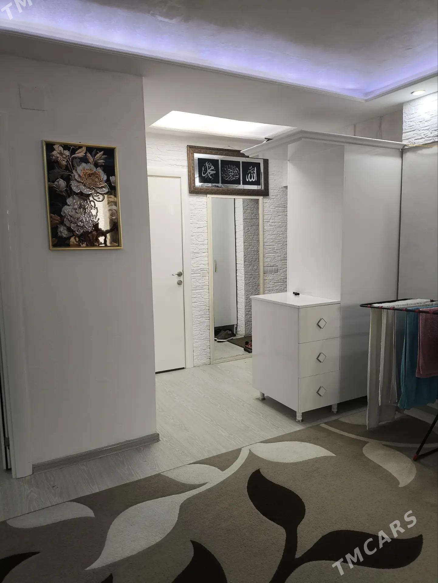 30mkr 1kom panelka - 30 mkr - img 1