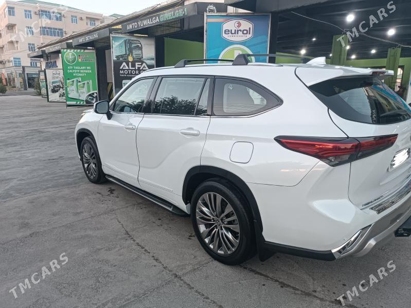 Toyota Highlander 2021 - 560 000 TMT - Мары - img 1