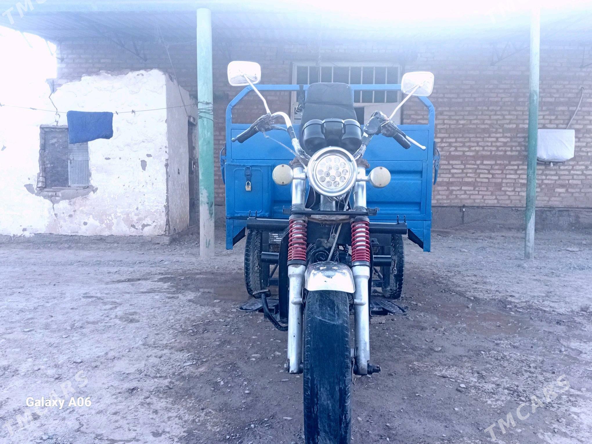 Fekon FK200-14G 2014 - 18 000 TMT - Теджен - img 1