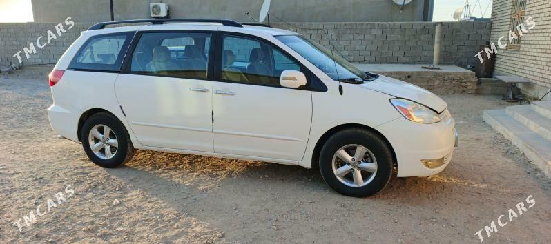 Toyota Sienna 2004 - 220 000 TMT - Балканабат - img 3