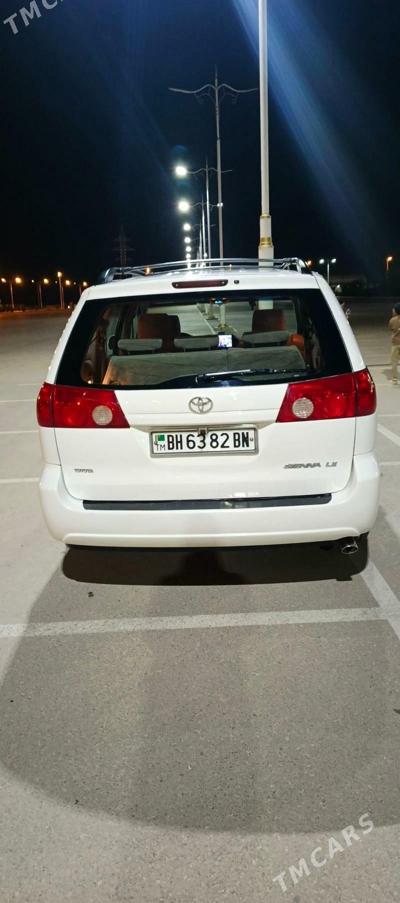 Toyota Sienna 2004 - 220 000 TMT - Балканабат - img 6