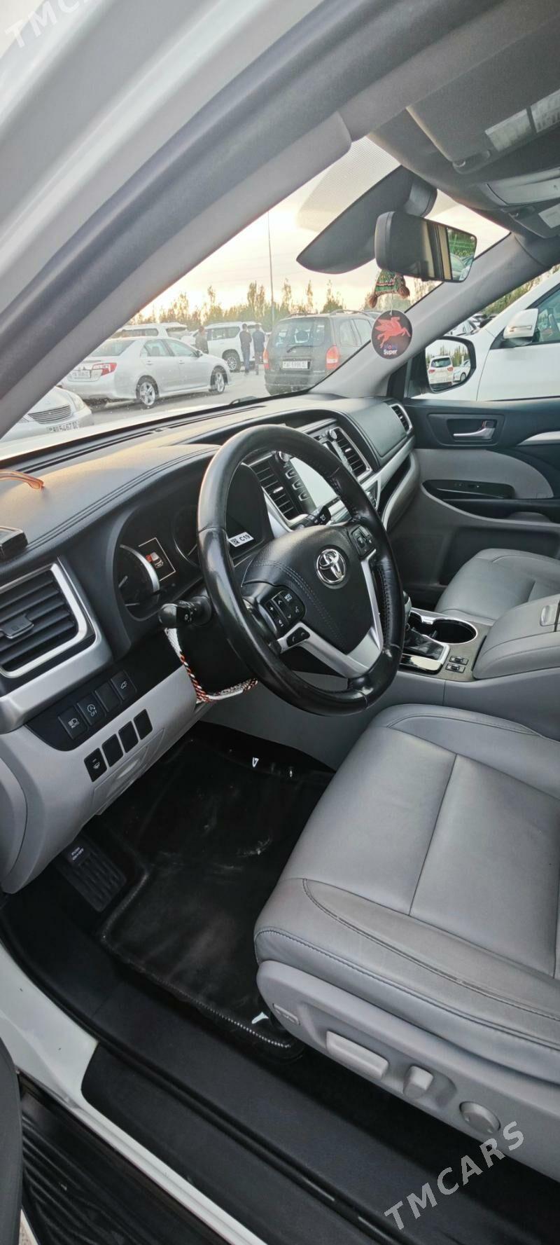 Toyota Highlander 2018 - 480 000 TMT - Дашогуз - img 2