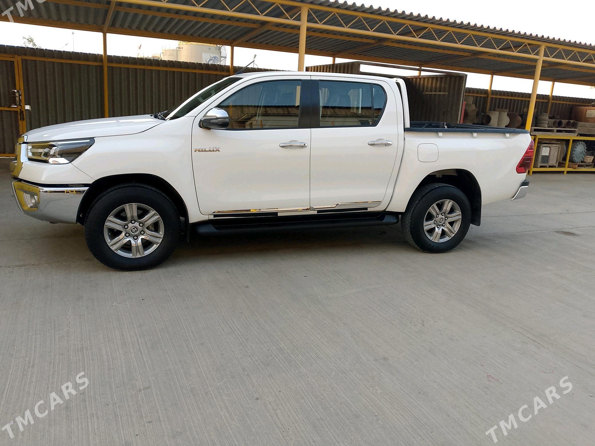 Toyota Hilux 2022 - 550 000 TMT - Туркменбаши - img 5