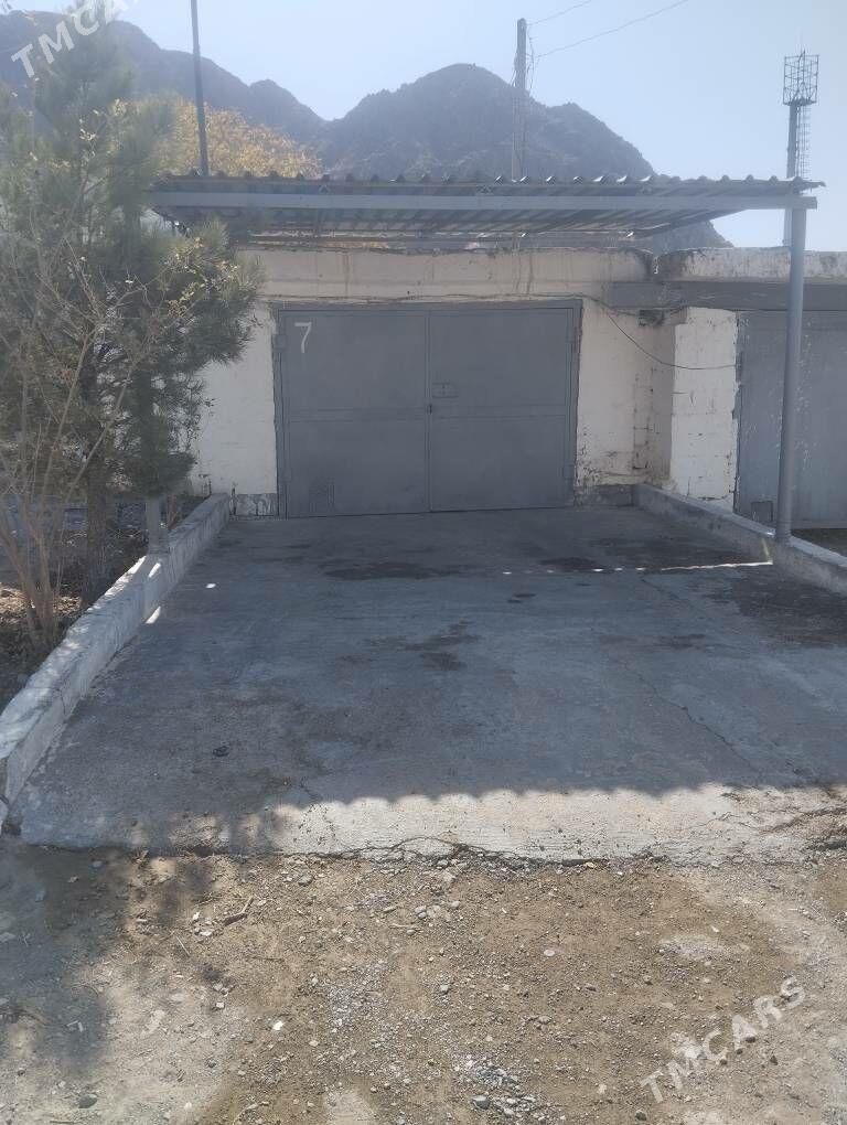гараж - Türkmenbaşy - img 1