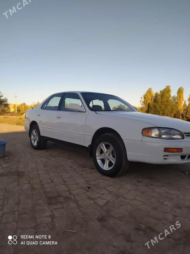 Toyota Camry 1995 - 90 000 TMT - Кёнеургенч - img 2