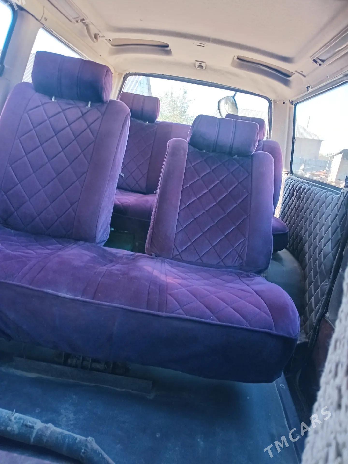 Toyota Hiace 1992 - 80 000 TMT - Сакарчага - img 1