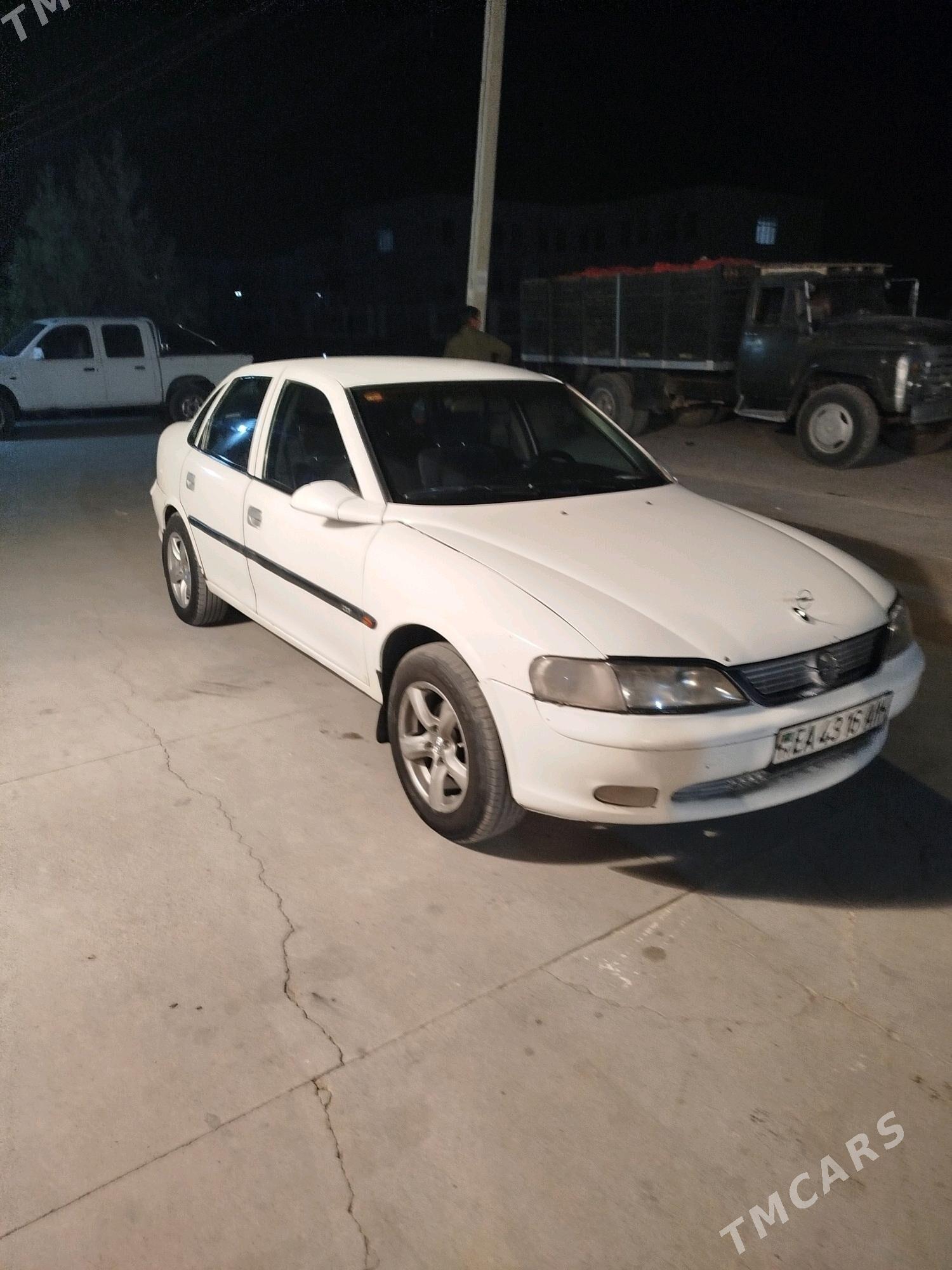 Opel Vectra 1998 - 60 000 TMT - Бахарден - img 5