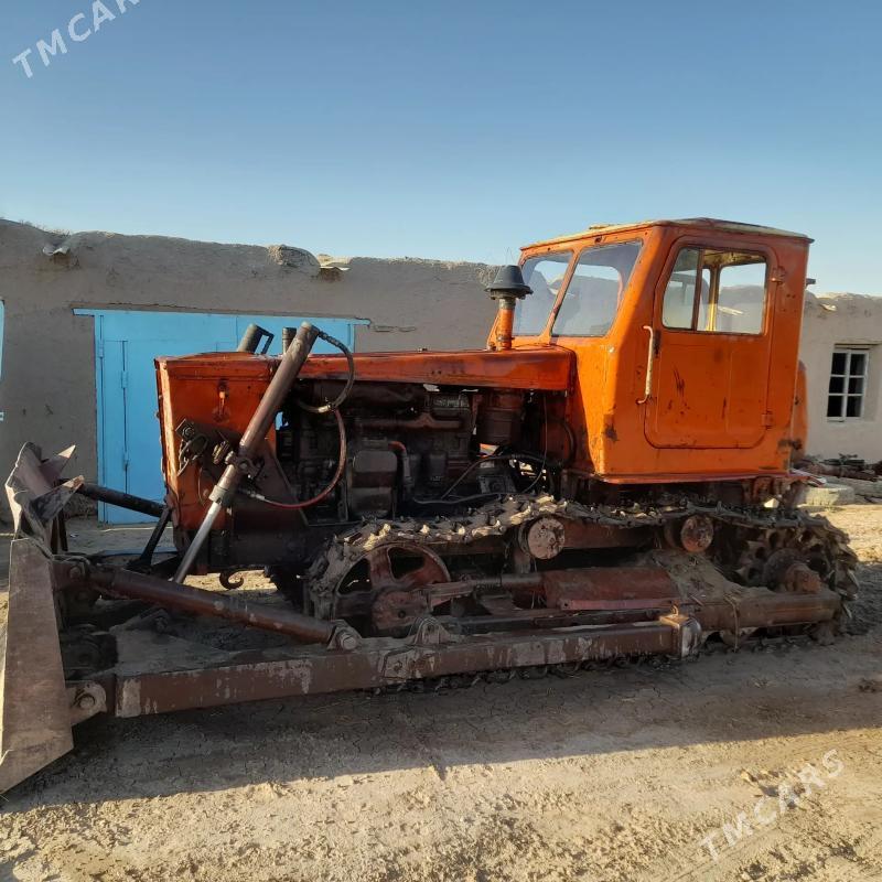 MTZ T-28 1993 - 30 000 TMT - Hojambaz - img 1