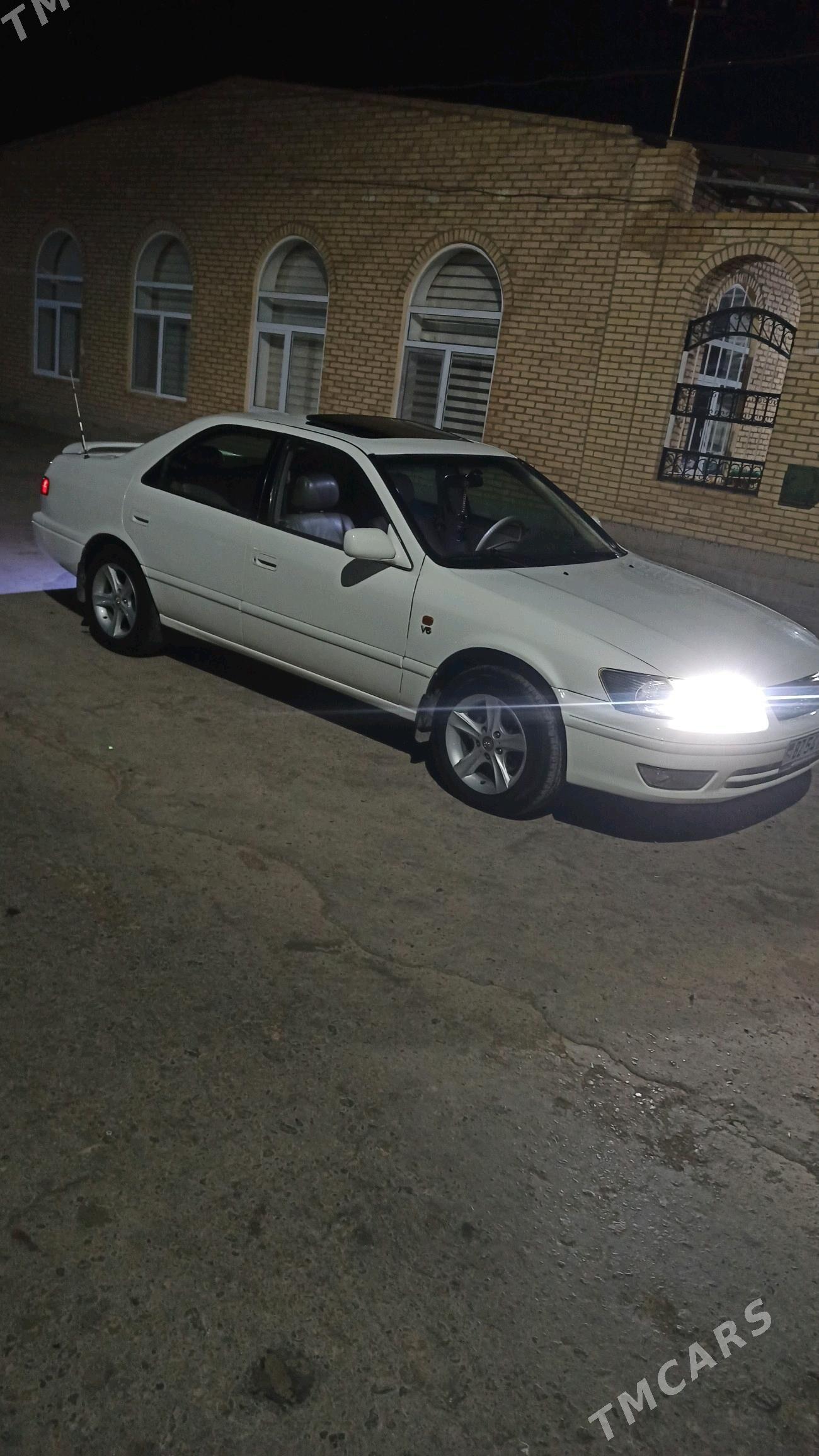 Toyota Camry 1999 - 145 000 TMT - Чарджоу - img 3