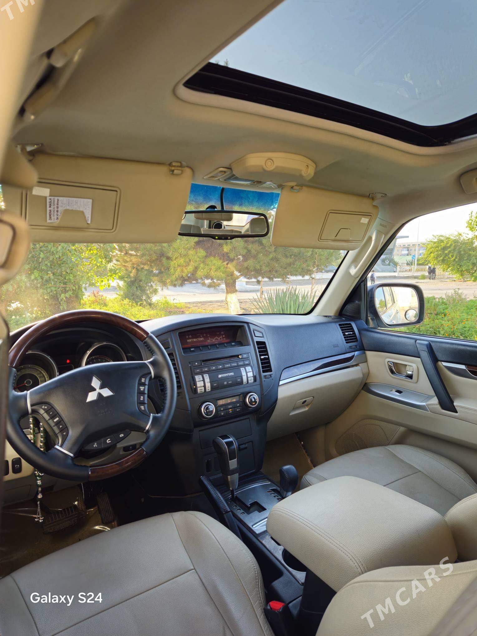 Mitsubishi Pajero 2013 - 260 000 TMT - Türkmenabat - img 10