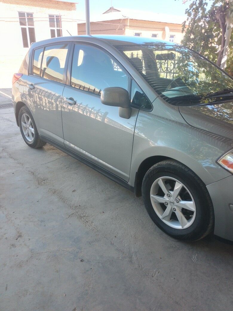 Nissan Versa 2010 - 106 000 TMT - Туркменабат - img 4