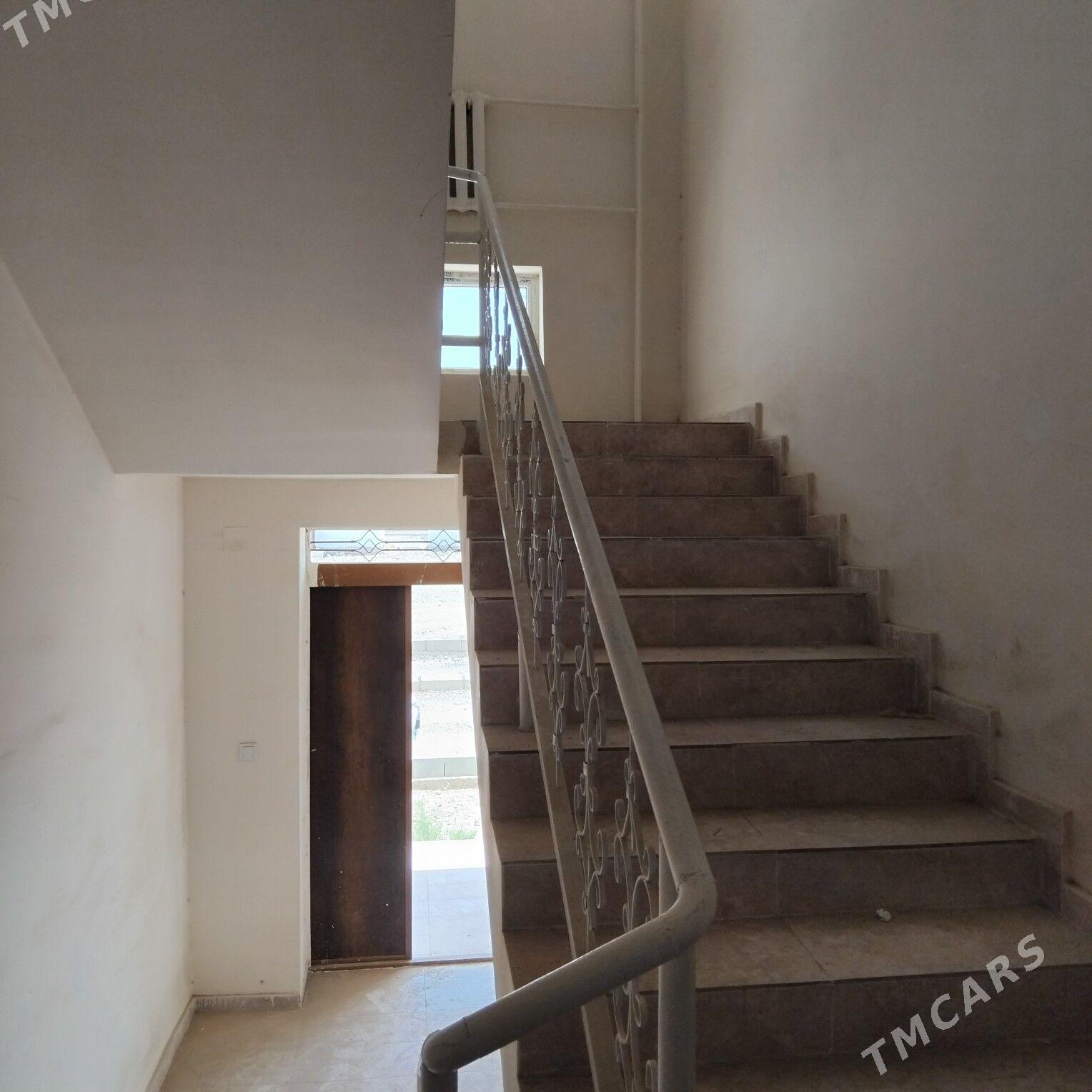 Элитка Рысгал 4эт 3ком 178м² - Daşoguz - img 5