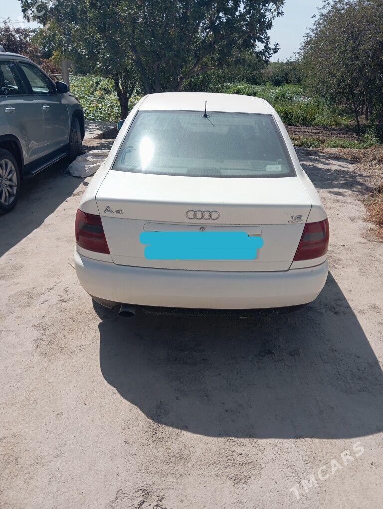 Audi A4 1999 - 40 000 TMT - Дашогуз - img 1