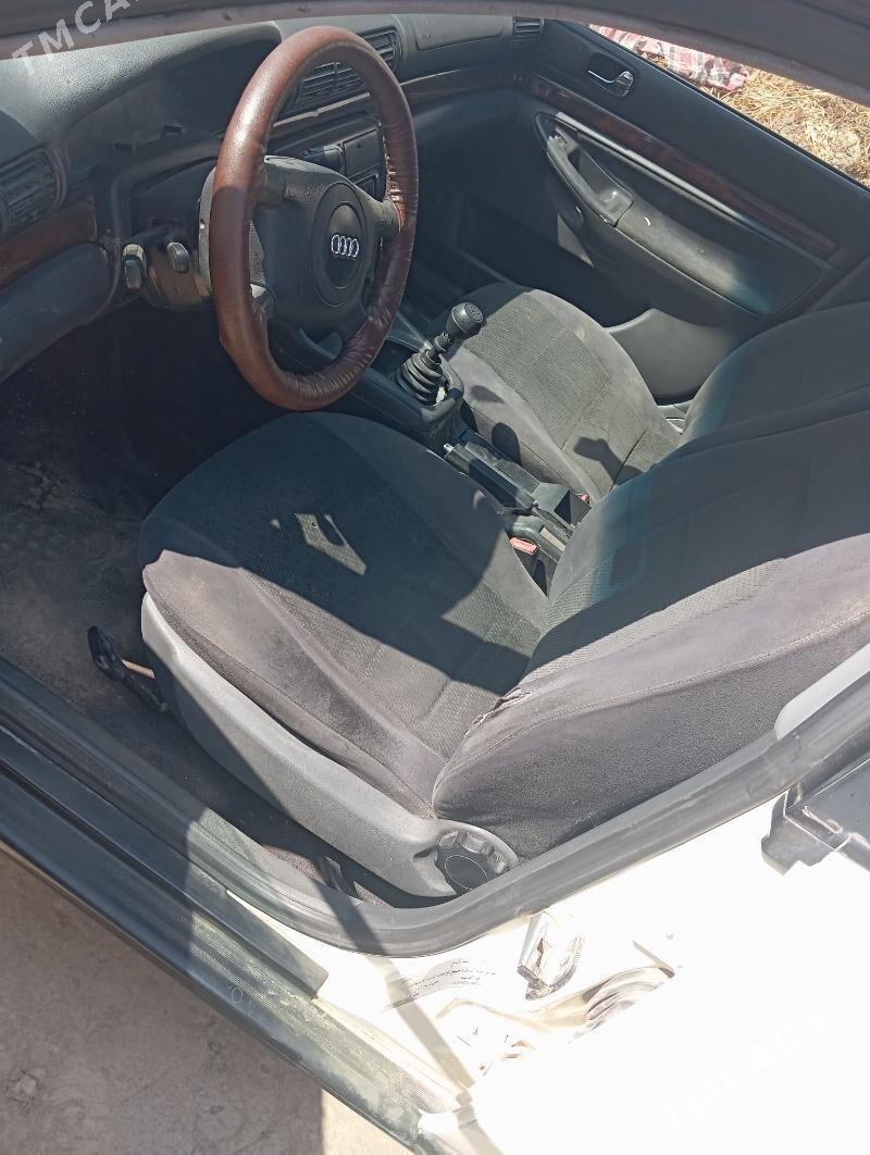 Audi A4 1999 - 40 000 TMT - Дашогуз - img 4