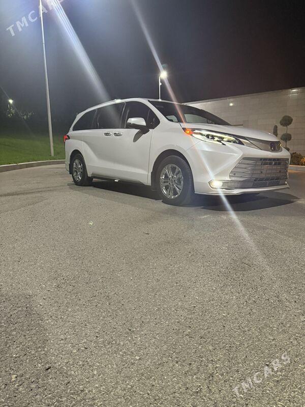 Toyota Sienna 2024 - 840 000 TMT - Ашхабад - img 2