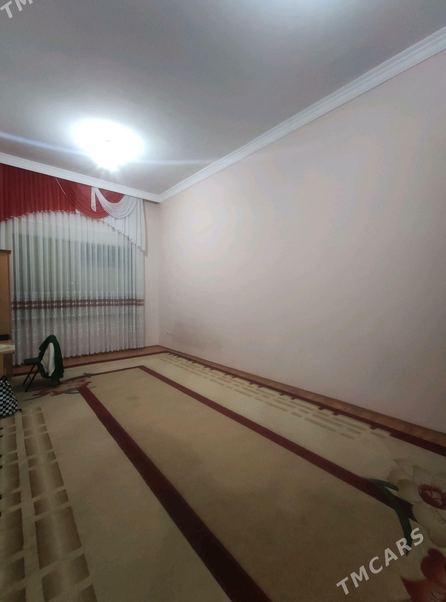 4 ком Подвойского 220м2 - Aşgabat - img 2