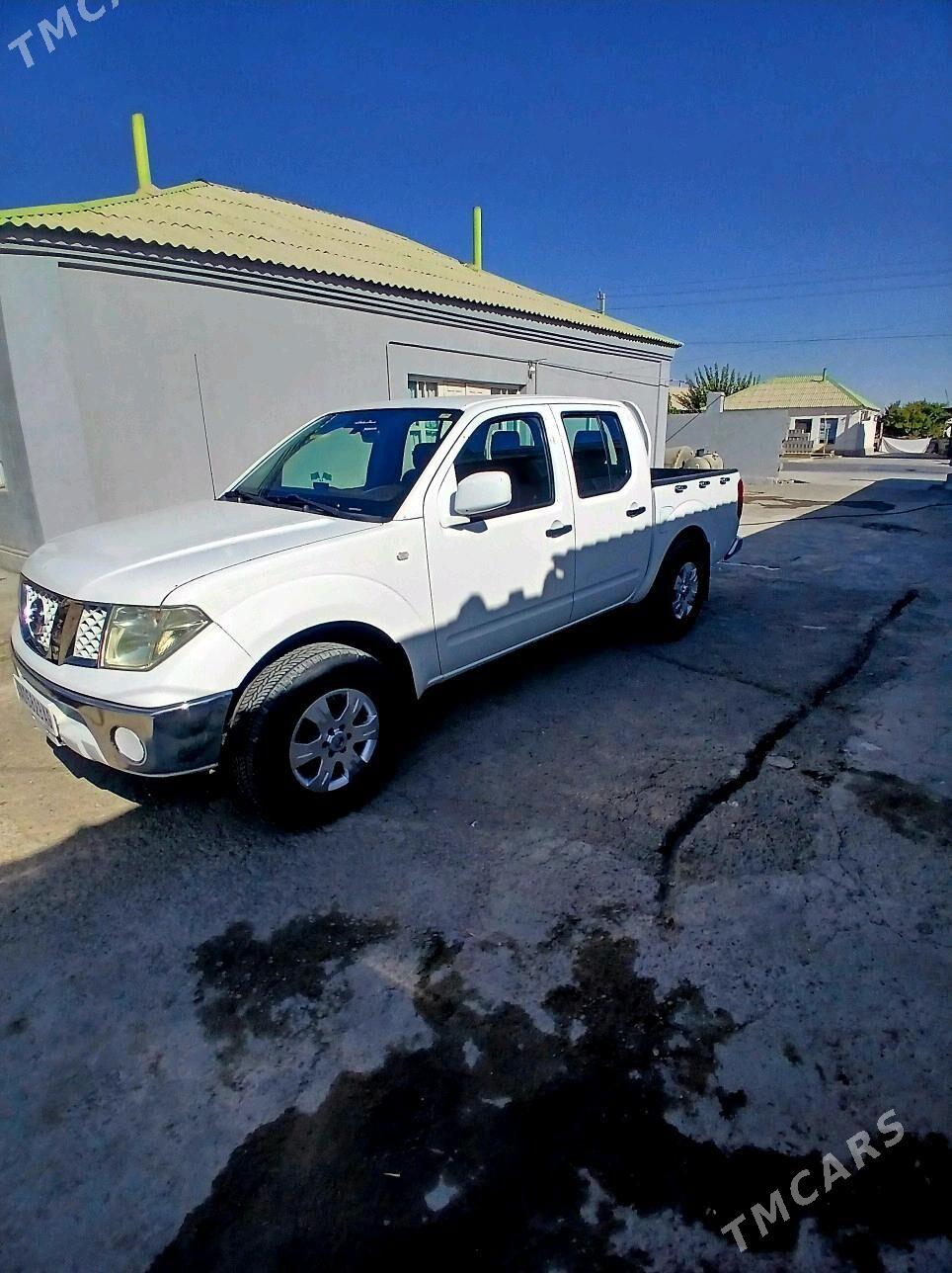 Nissan Navara 2009 - 155 000 TMT - Бузмеин - img 2