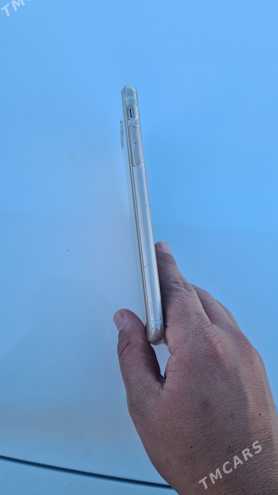 Iphone 7 Plus - Saýat - img 2