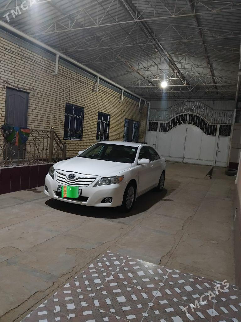 Toyota Camry 2011 - 190 000 TMT - Мары - img 1