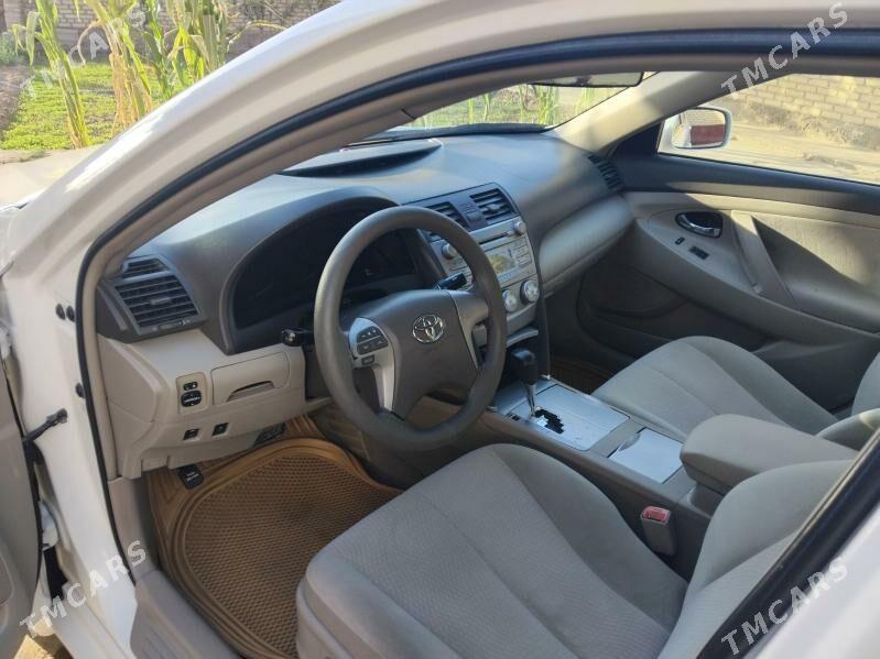 Toyota Camry 2011 - 190 000 TMT - Мары - img 3