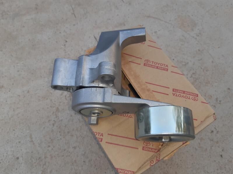 Natažitel Hilux 2.7 original 1 300 TMT - Балканабат - img 1