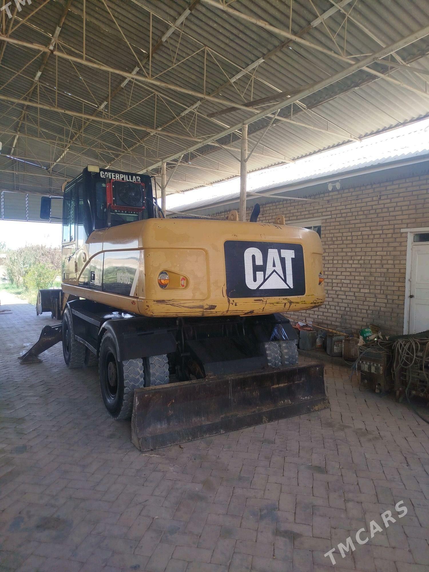 Caterpillar Excavator 2008 - 1 050 000 TMT - Baýramaly - img 2