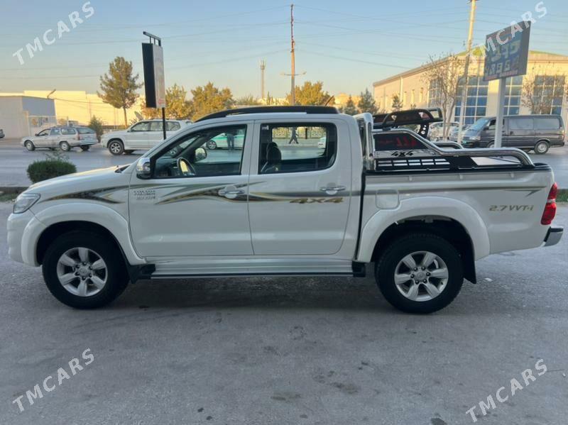 Toyota Hilux 2014 - 370 000 TMT - Мары - img 6