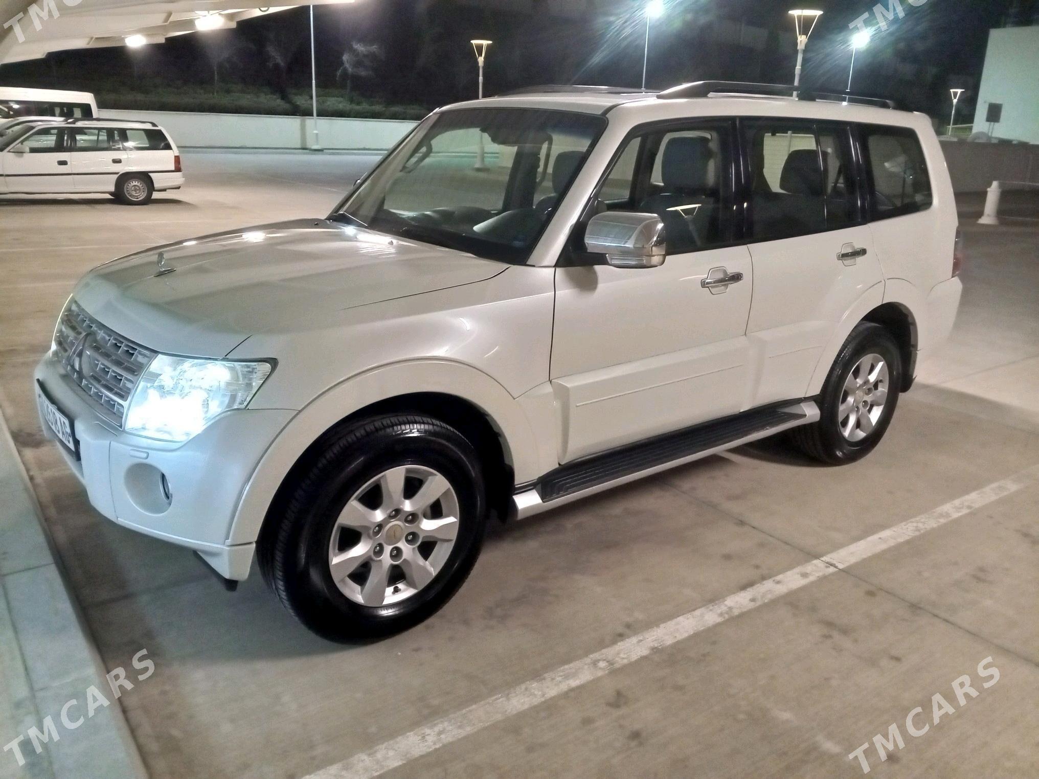 Mitsubishi Pajero 2010 - 250 000 TMT - 11 мкр - img 7
