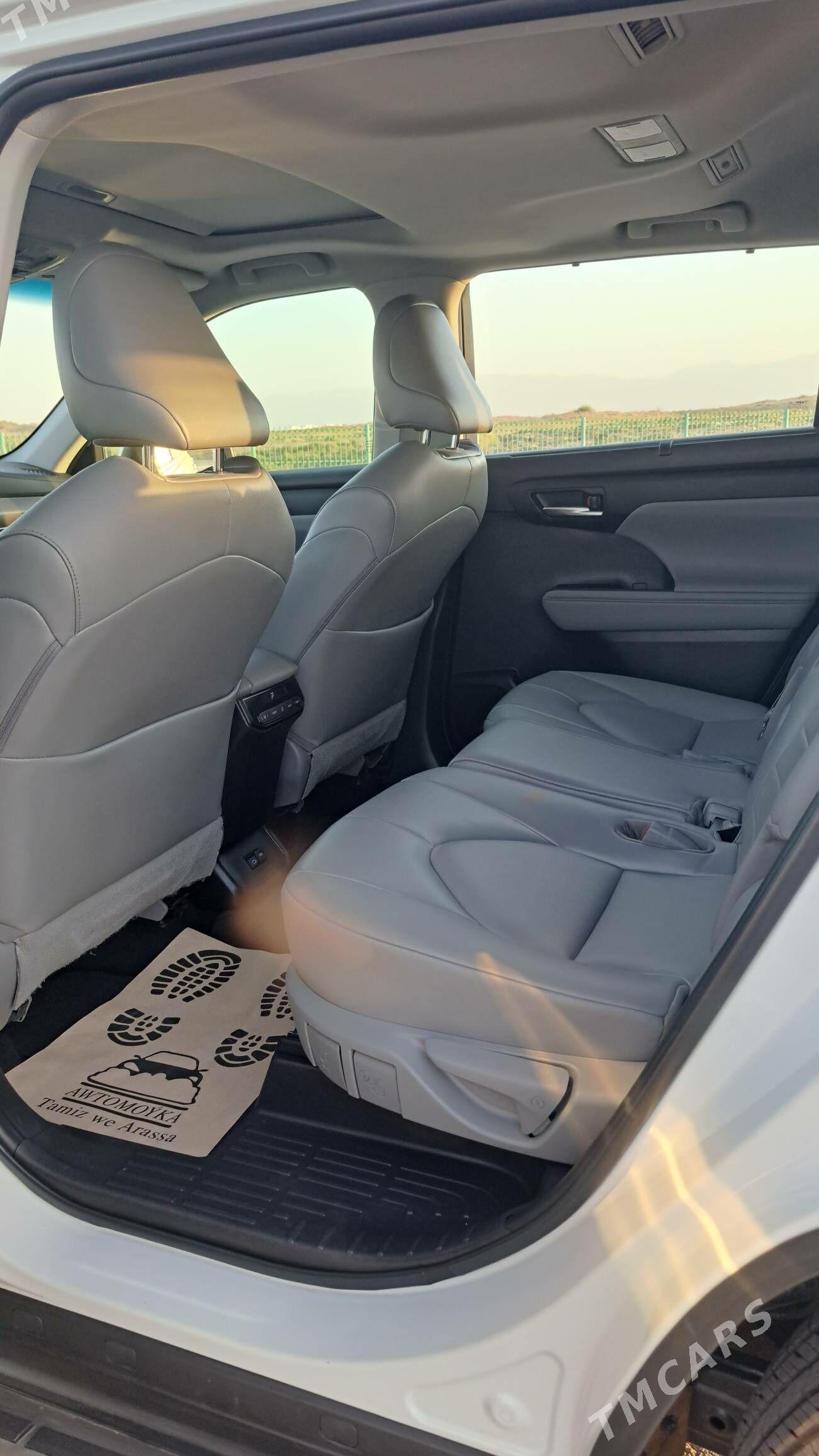Toyota Highlander 2022 - 597 000 TMT - Aşgabat - img 3