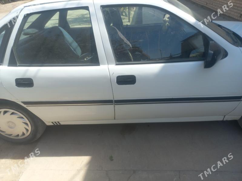 Opel Vectra 1990 - 25 000 TMT - Саят - img 1