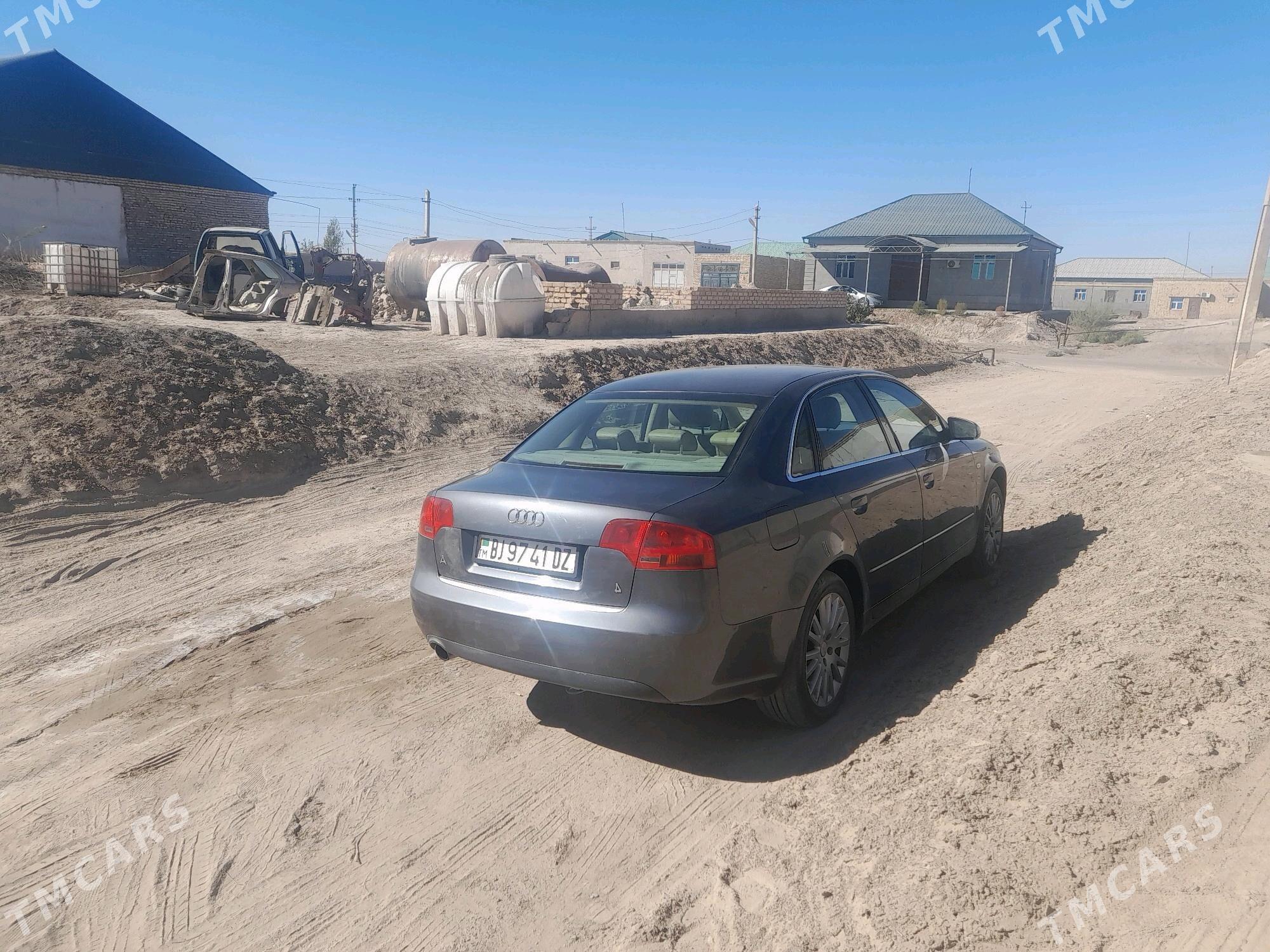 Audi A4 2005 - 120 000 TMT - Дашогуз - img 3