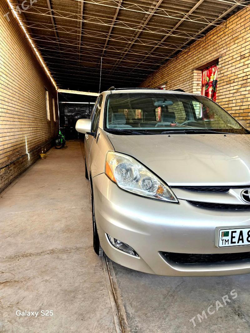 Toyota Sienna 2006 - 265 000 TMT - Ходжамбаз - img 6