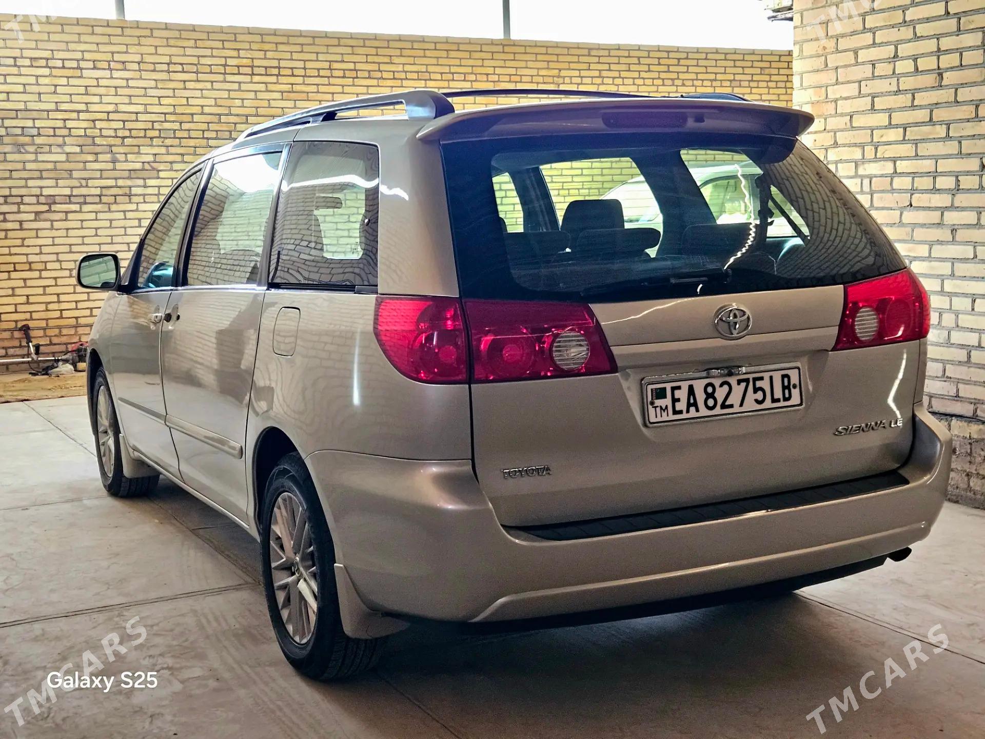 Toyota Sienna 2006 - 265 000 TMT - Ходжамбаз - img 3