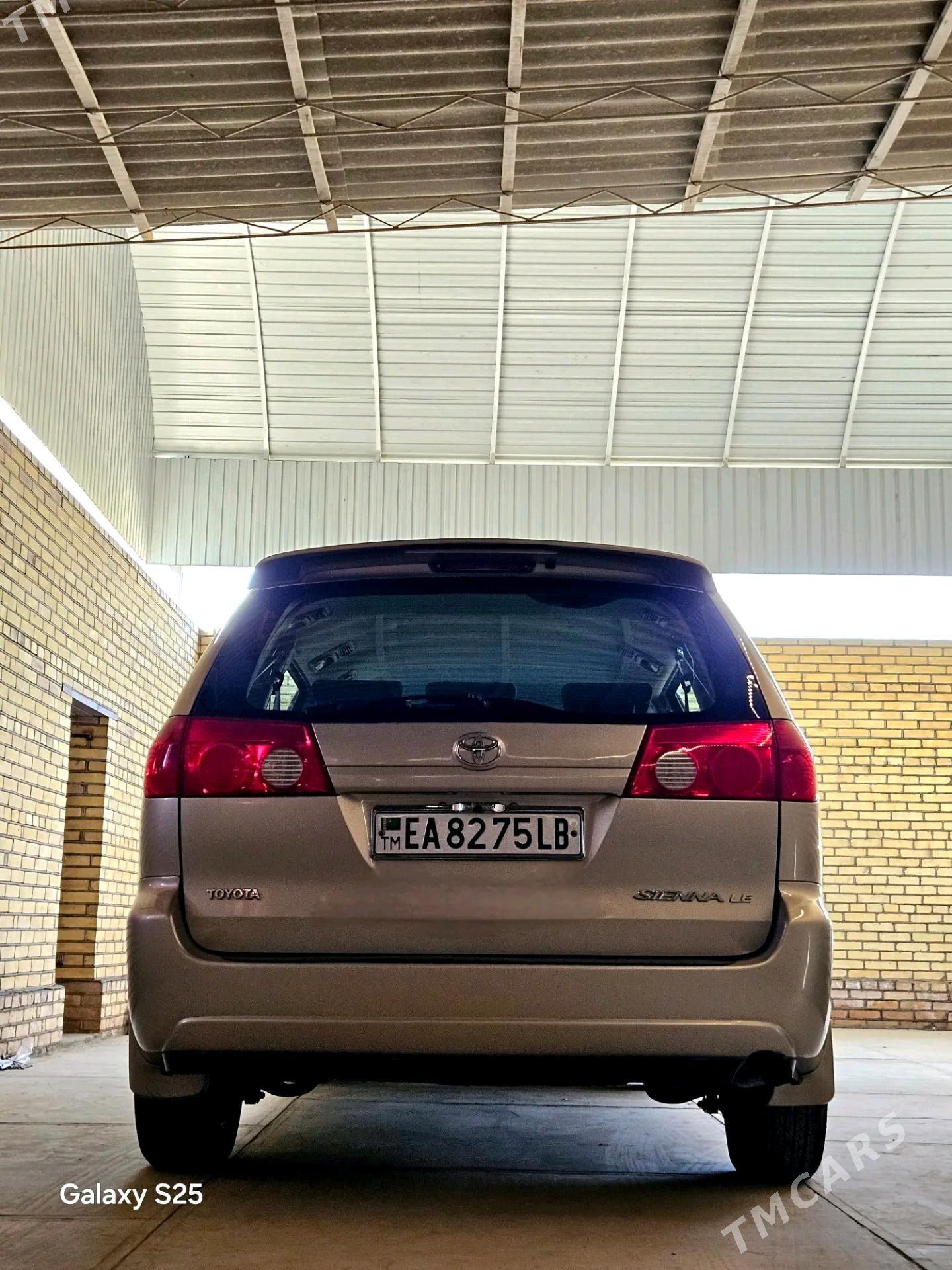 Toyota Sienna 2006 - 265 000 TMT - Ходжамбаз - img 4