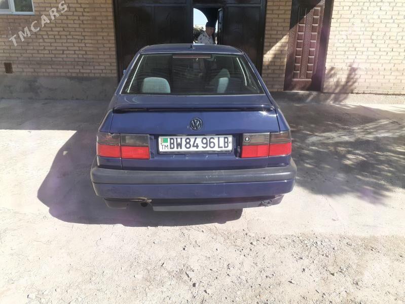 Volkswagen Jetta III 1993 - 25 000 TMT - Гарабекевюл - img 3