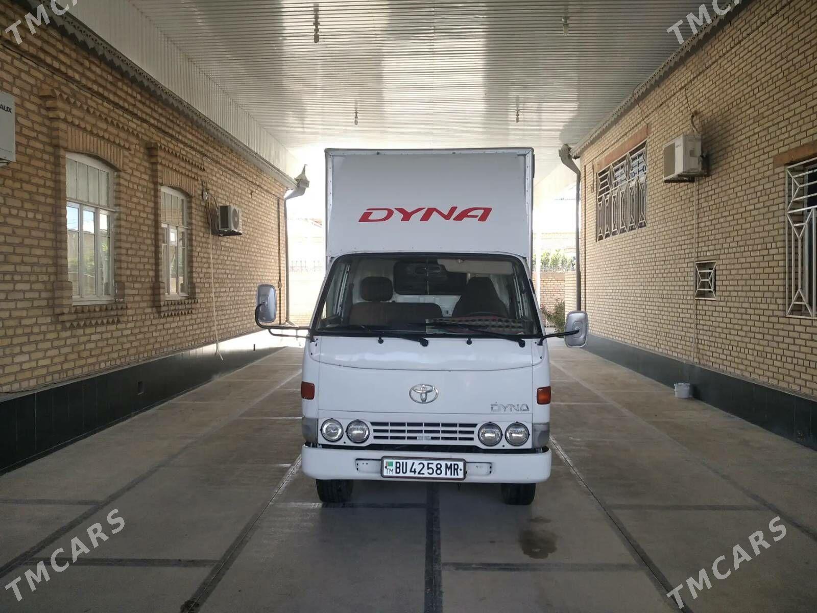 Toyota Dyna 1998 - 140 000 TMT - Мары - img 3