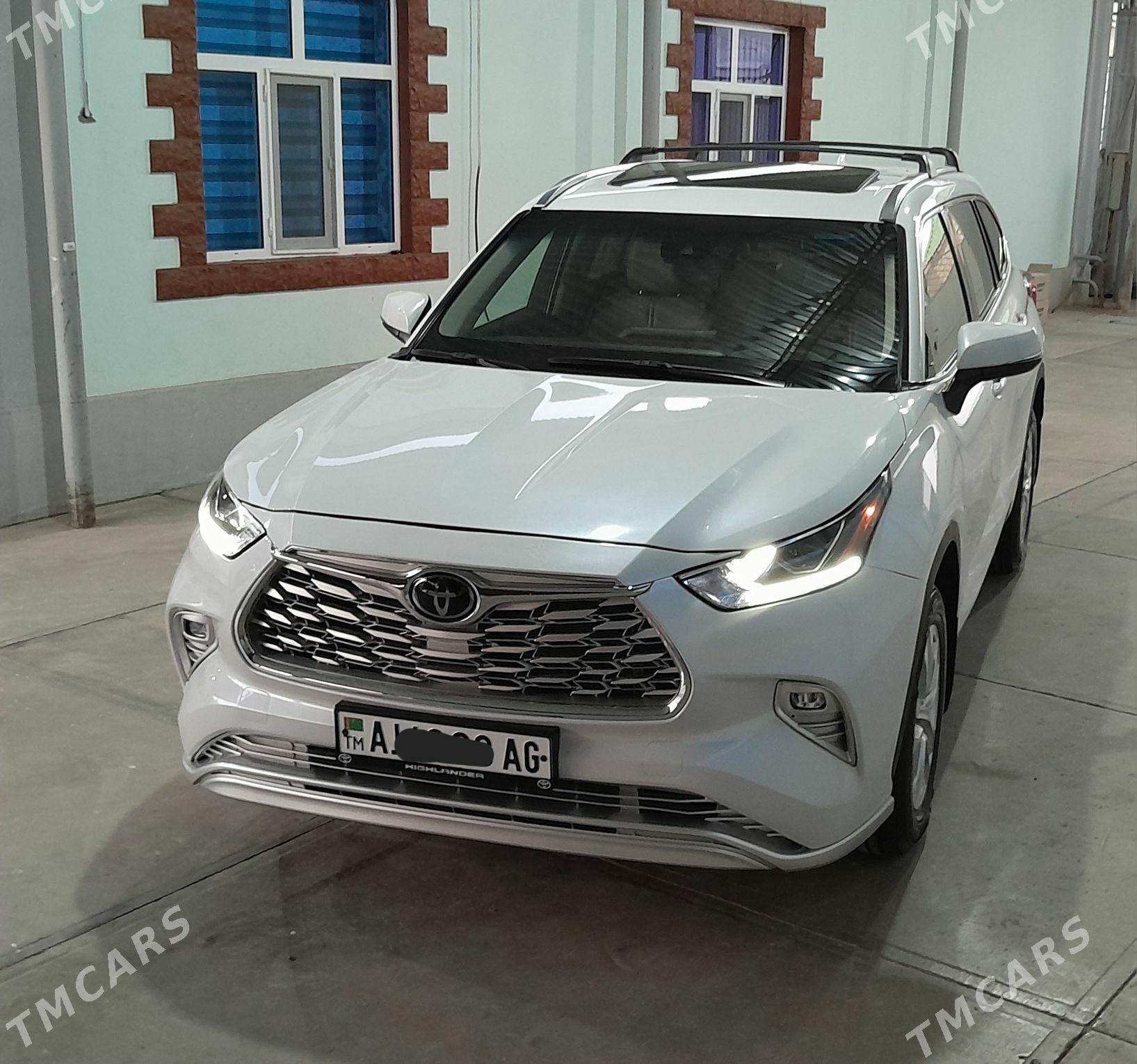 Toyota Highlander 2021 - 550 000 TMT - Aşgabat - img 3