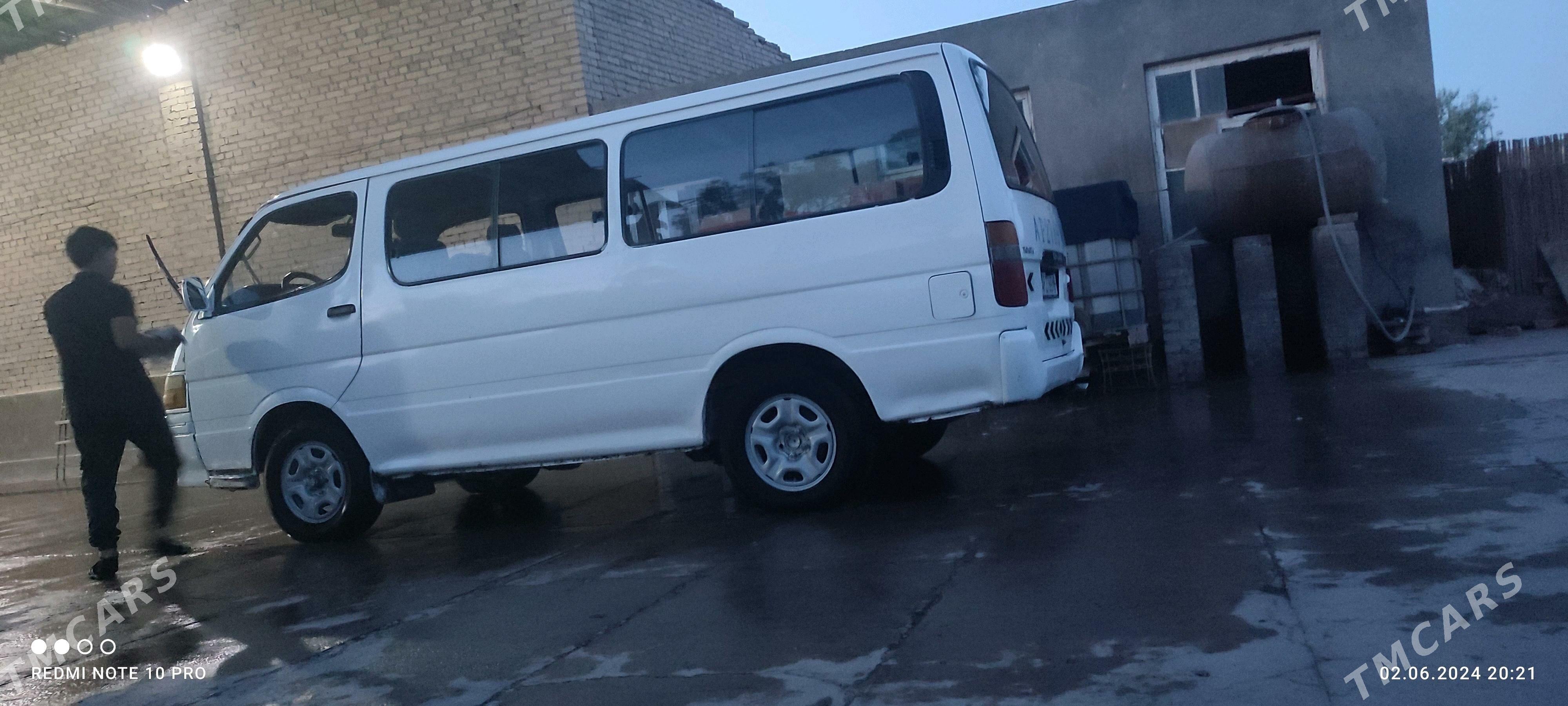 Toyota Hiace 1993 - 75 000 TMT - Мары - img 1