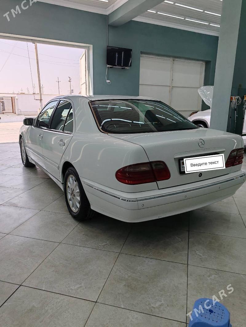 Mercedes-Benz E320 2001 - 120 000 TMT - Балканабат - img 6