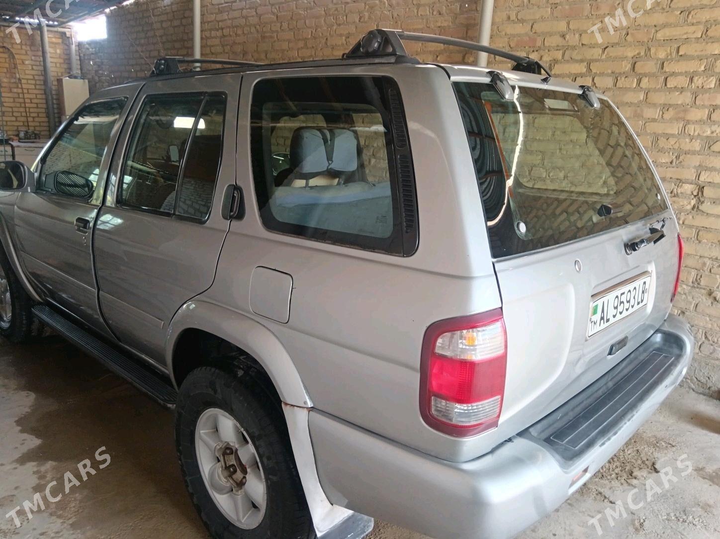 Nissan Pathfinder 2000 - 135 000 TMT - Darganata - img 2