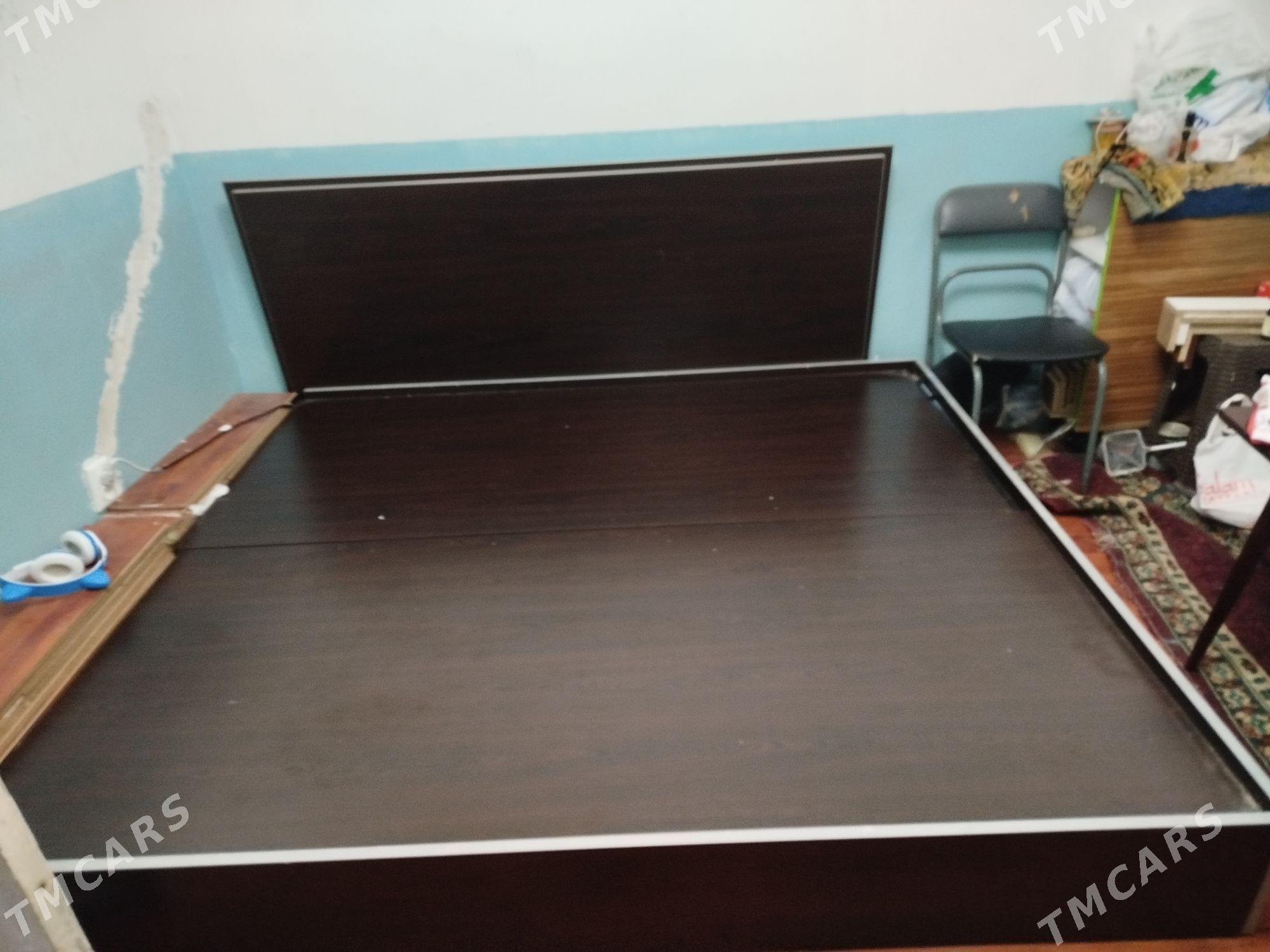 2 спальная кровать срочно. - Aşgabat - img 1