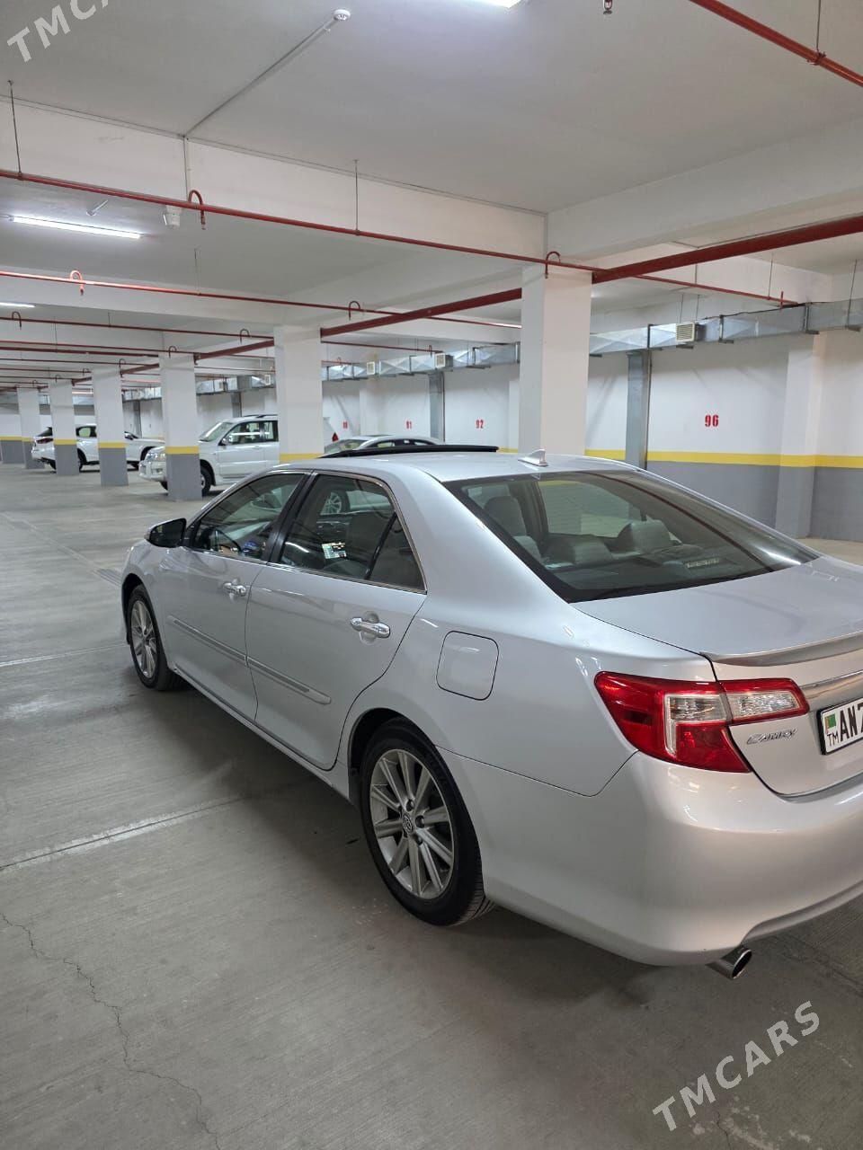 Toyota Camry 2012 - 245 000 TMT - Podwoýski köç. (Bitarap Türkmenistan şaýoly) - img 1