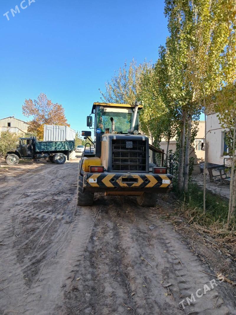 XCMG LW300F 2013 - 450 000 TMT - Кёнеургенч - img 5
