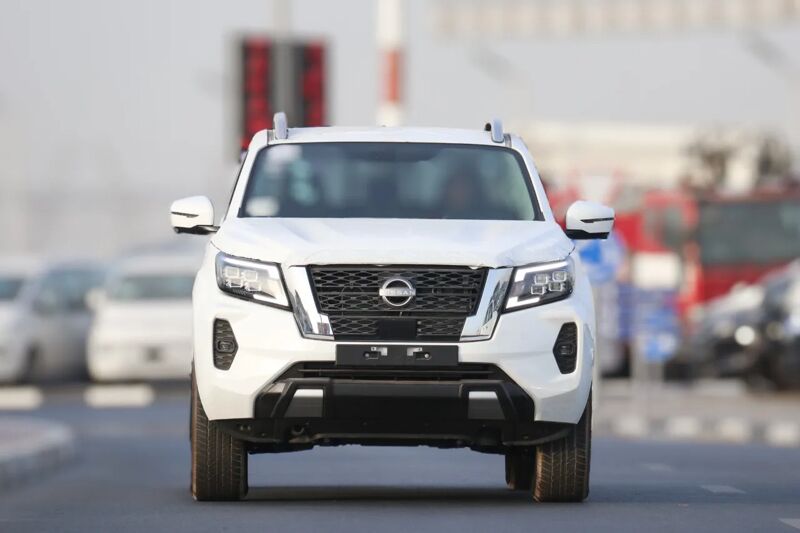 Nissan Navara 2024 - 450 000 TMT - Балканабат - img 1