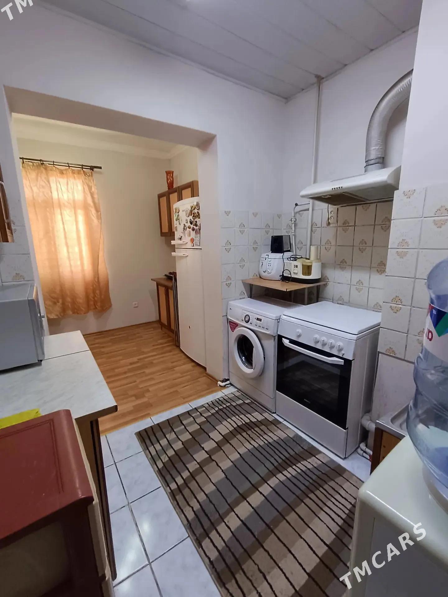 Район Цирка 3 ком. 3 этаж  - Ким район - img 1