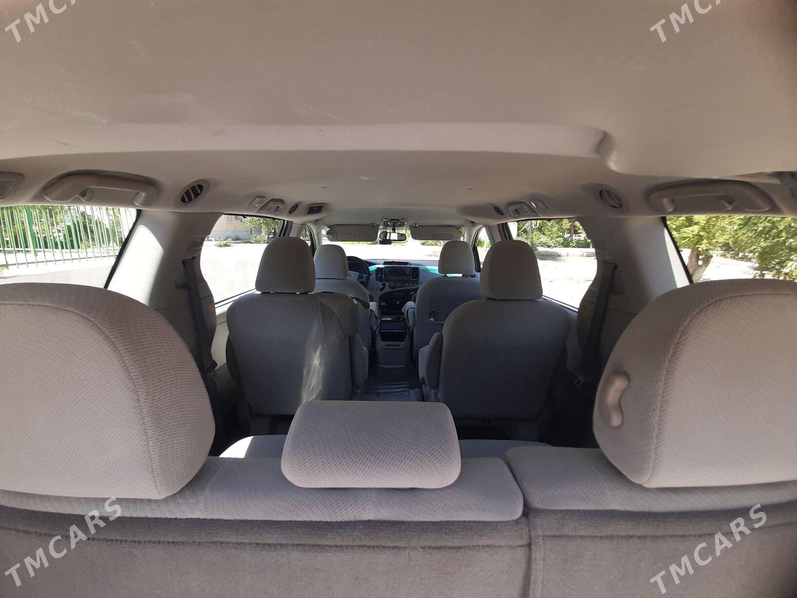 Toyota Sienna 2013 - 345 000 TMT - Ашхабад - img 1