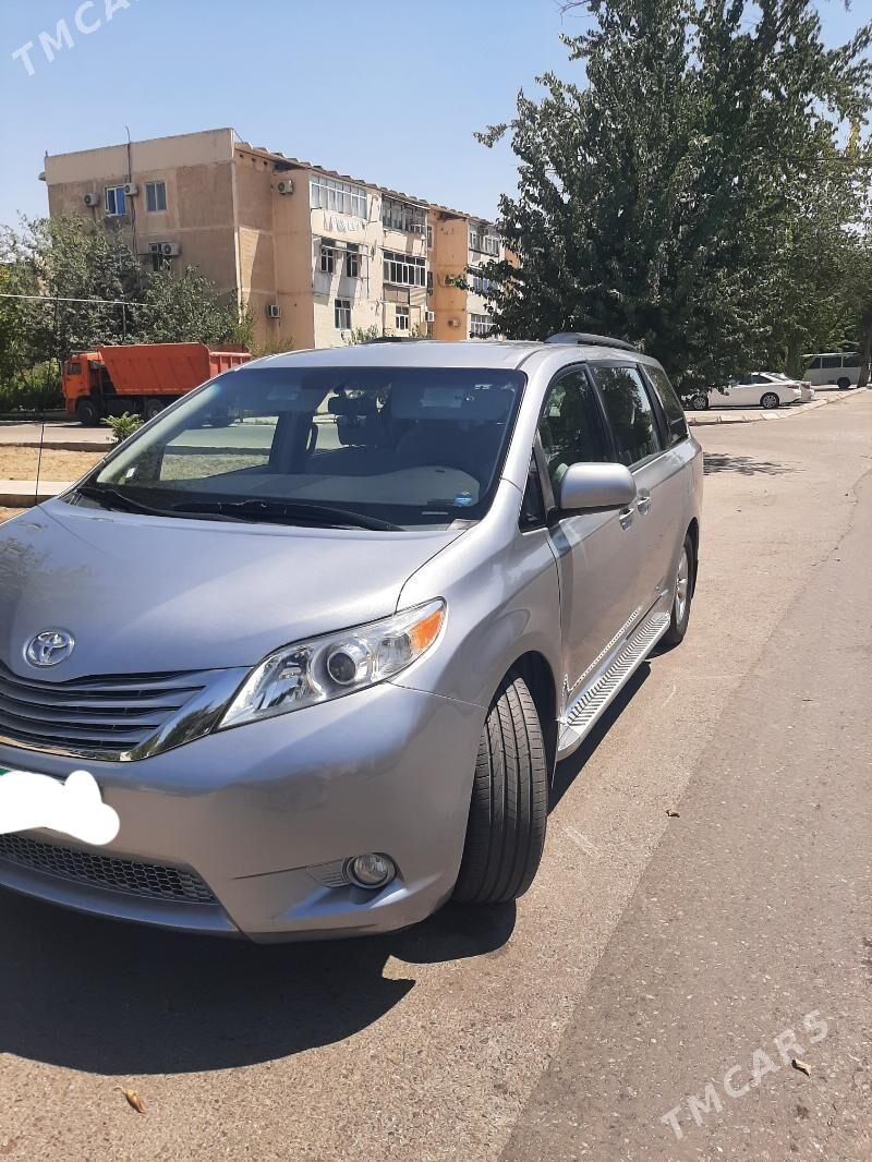Toyota Sienna 2013 - 345 000 TMT - Aşgabat - img 6
