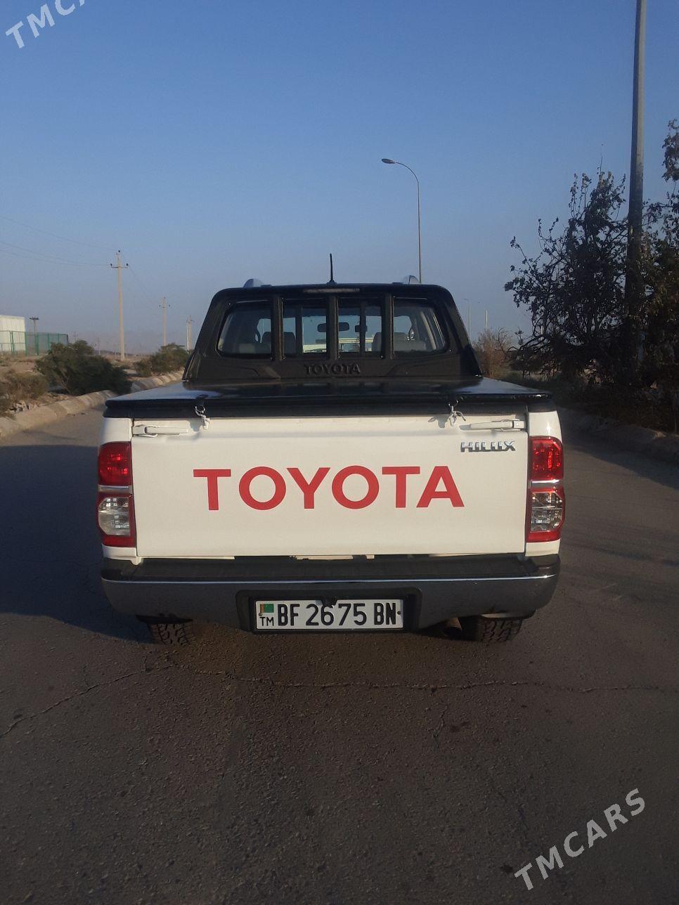 Toyota Hilux 2013 - 360 000 TMT - Türkmenbaşy - img 5